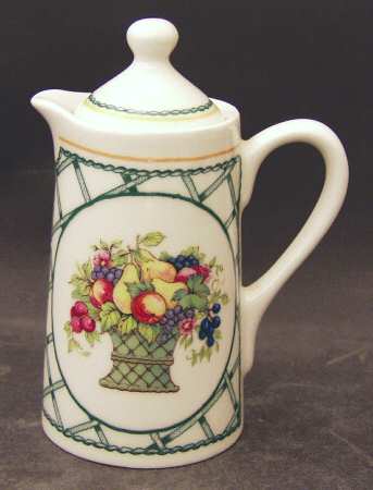 Bountiful Large Syrup with Lid