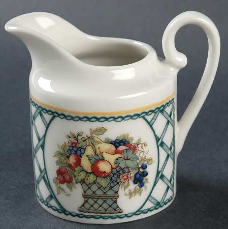 Bountiful Mini Creamer