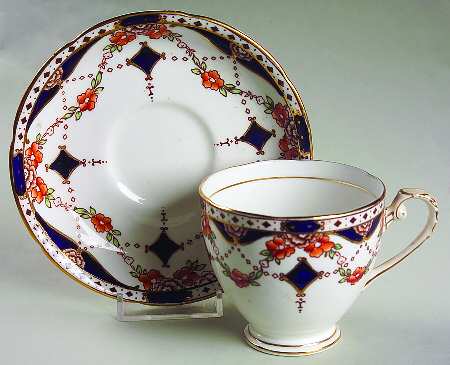 4539 Footed Cup & Saucer Set