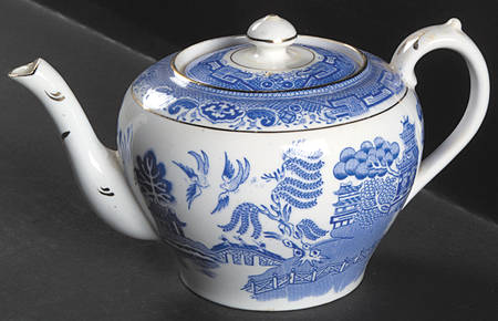 Blue Willow Mini Teapot & Lid