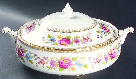 Malvern (Smooth) Round Covered Vegetable