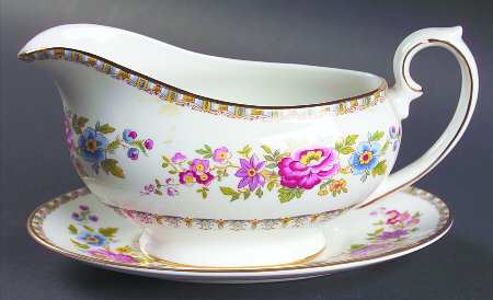 Malvern (Smooth) Gravy Boat & Underplate
