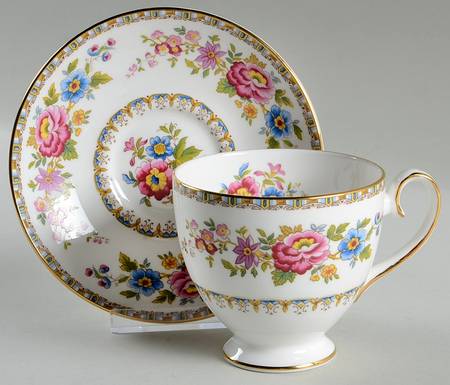 Malvern (Smooth) Footed Cup & Saucer Set