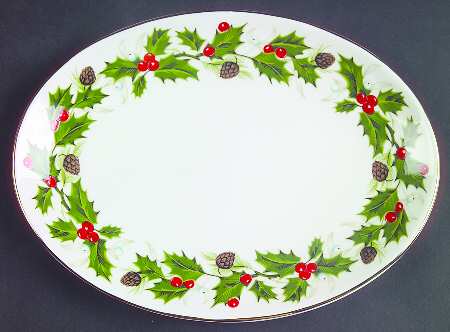 Noel (Holly Backstamp, Smooth) Pickle Dish