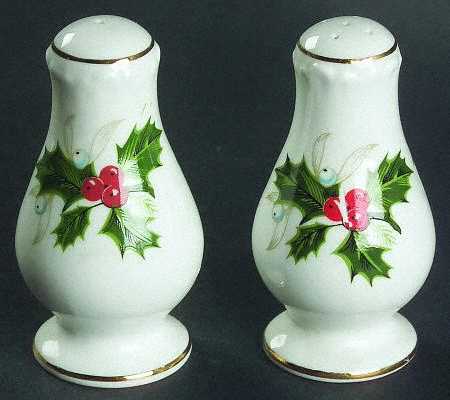 Noel (Holly Backstamp, Smooth) Salt & Pepper Set