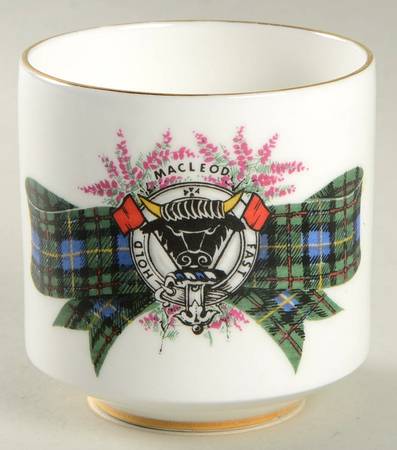 Coat of Arms (Scalloped) Cigarette Holder