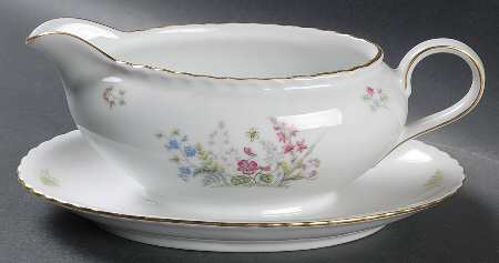 Woodland Gravy Boat with Attached Underplate