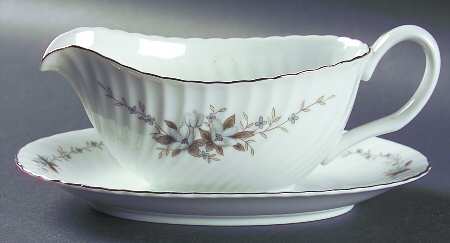 Alyce Gravy Boat & Underplate/Relish