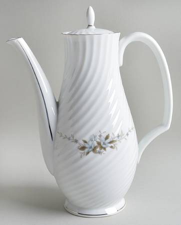 Alyce Coffee Pot & Lid