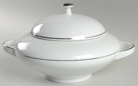 Empress Round Covered Vegetable