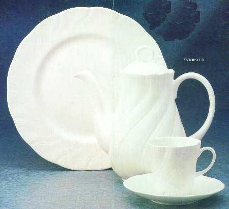 Antoinette Coffee Pot & Lid