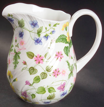 Country Meadow 22 Oz Milk Jug