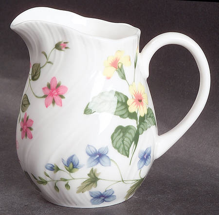 Country Meadow Mini Creamer
