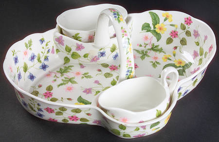 Country Meadow Strawberry Basket W/Creamer & Open Sugar