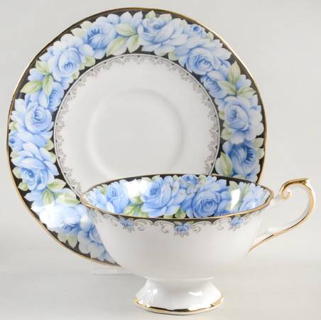 Elizabeth Rose Footed Cup & Saucer Set
