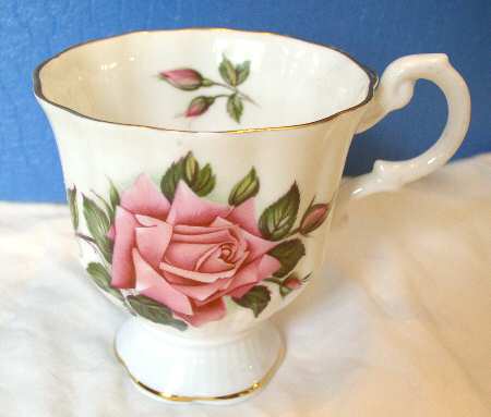 English Roses Footed Cup