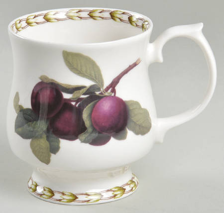 Hooker's Fruit (Bone, Made In England) Footed Mug