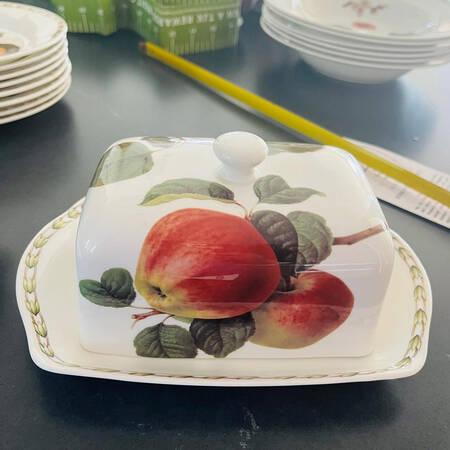 Hooker's Fruit (Bone, Made In England) 1/4 Lb Covered Butter
