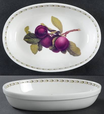Hooker's Fruit (Bone, Made In England) 9" Oval Vegetable Bowl