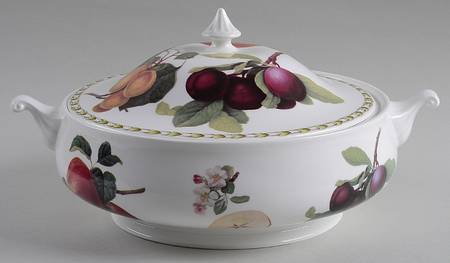 Hooker's Fruit (Bone, Made In England) Round Covered Vegetable