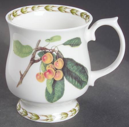 Hooker's Fruit (Bone, Made In England) Footed Mug