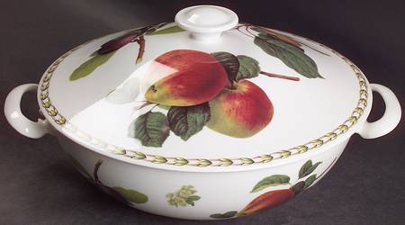 Hooker's Fruit (Bone, Made In England) Round Covered Vegetable