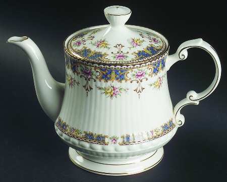 Kenilworth (Blue Panels) Teapot & Lid