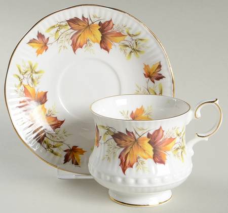 Maple Leaf Footed Cup & Saucer Set