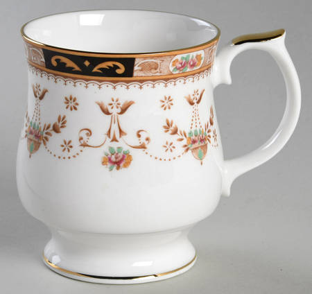 Olde England Footed Mug