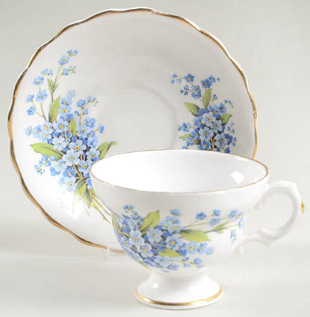 RIA1 Footed Cup & Saucer Set