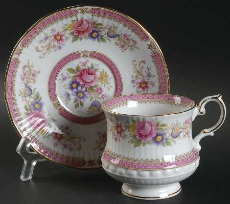 Richmond Footed Cup & Saucer Set