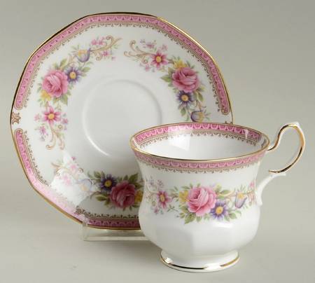 Richmond Footed Cup & Saucer Set