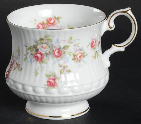 Rosamund Footed Cup