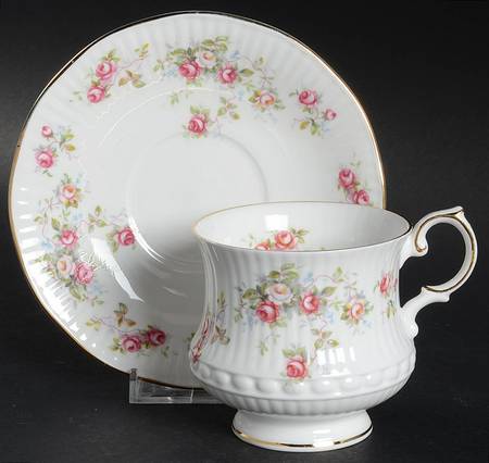 Rosamund Footed Cup & Saucer Set