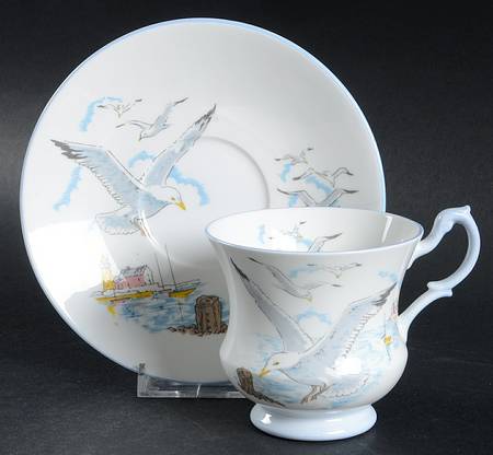 Seagull (Smooth) Footed Cup & Saucer Set