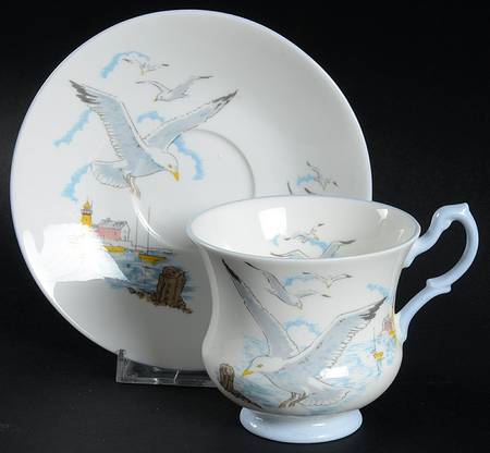 Seagull (Smooth) Footed Cup & Saucer Set