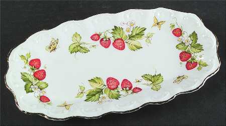 Virginia Strawberry Tray for Creamer & Sugar with Lid