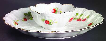 Virginia Strawberry Chip and Dip Set