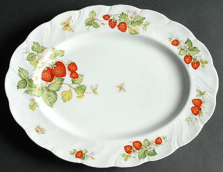 Virginia Strawberry 13" Oval Serving Platter