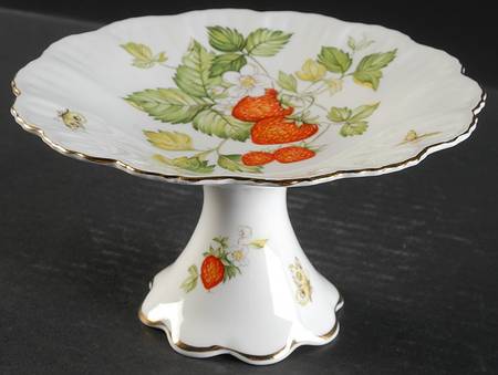 Virginia Strawberry Round Compote (Height X Width)