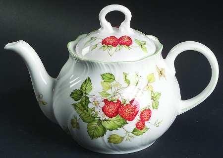 Virginia Strawberry Mini Teapot & Lid