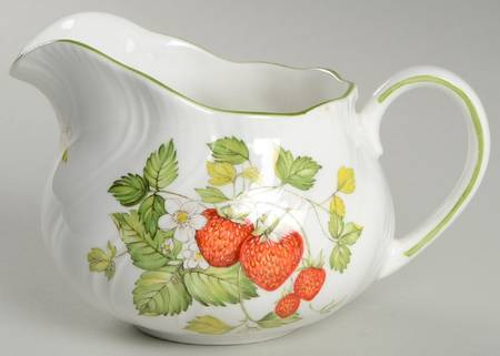 Virginia Strawberry Gravy Boat