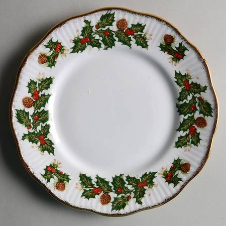 Yuletide (Scalloped) Salad/Dessert Plate