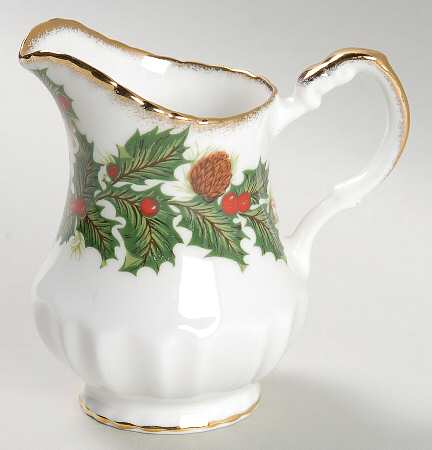 Yuletide (Scalloped) Mini Creamer