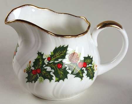 Yuletide (Scalloped) Creamer