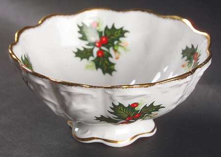 Yuletide (Scalloped) Footed Bon Bon