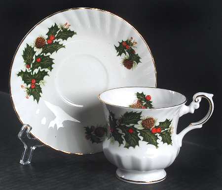 Yuletide (Scalloped) Footed Cup & Saucer Set