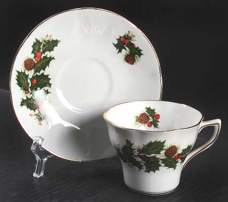 Yuletide (Scalloped) Flat Cup & Saucer Set