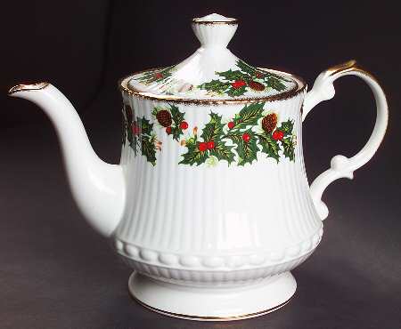 Yuletide (Scalloped) Teapot & Lid