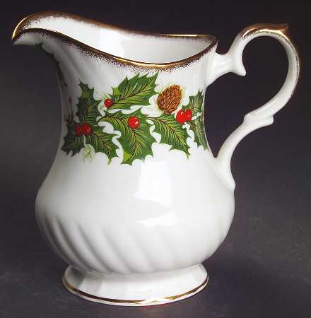 Yuletide (Scalloped) Creamer